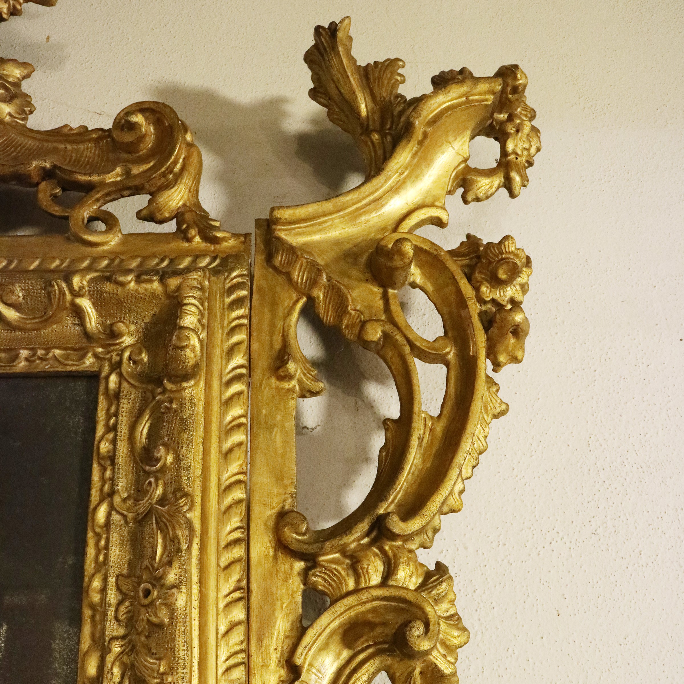 ♦ Grande Specchiera in Legno Dorato