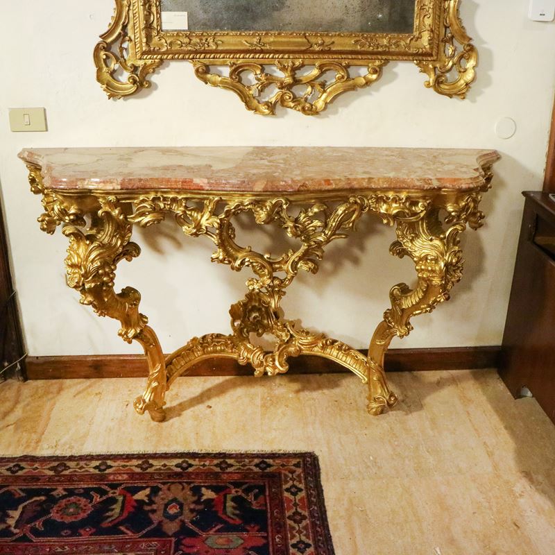 ♦ Consolle in legno dorato  (Italia, XX sec.)  - Asta Gli Arredi di Villa "Le Marchesane" - San Luca Casa d'Aste