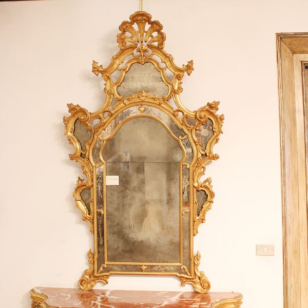 ♦ Specchiera in legno dorato