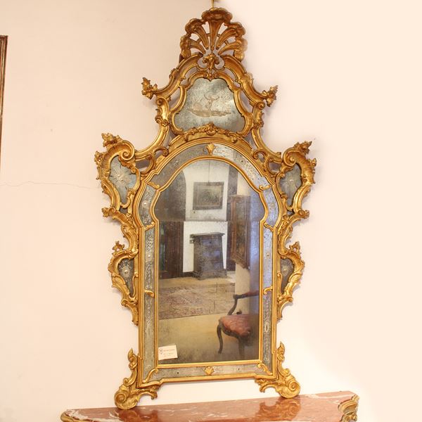 ♦ Specchiera in legno dorato