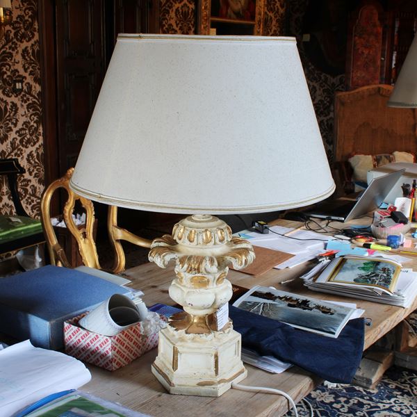♦ Lampada da tavolo
