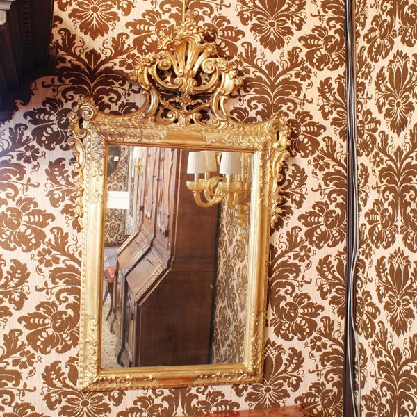 ♦ Specchiera in legno dorato