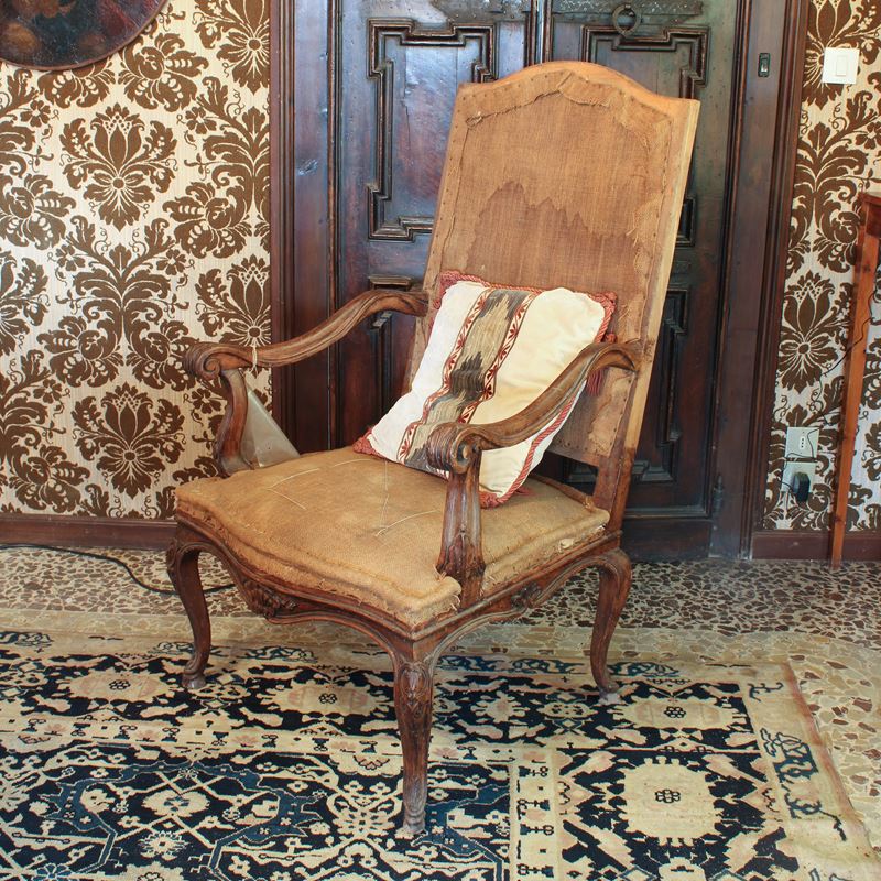 ♦ Modello di poltrona a grezzo  (Italia, XX sec.)  - Asta Gli Arredi di Villa "Le Marchesane" - San Luca Casa d'Aste