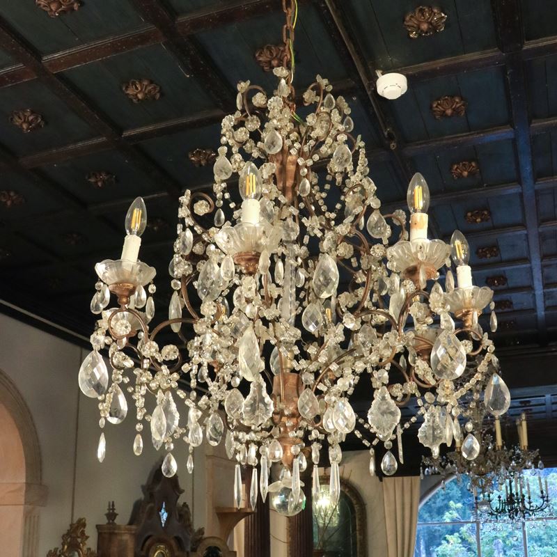 Lampadario a otto luci  (Italia, XIX - XX sec.)  - Asta Gli Arredi di Villa "Le Marchesane" - San Luca Casa d'Aste