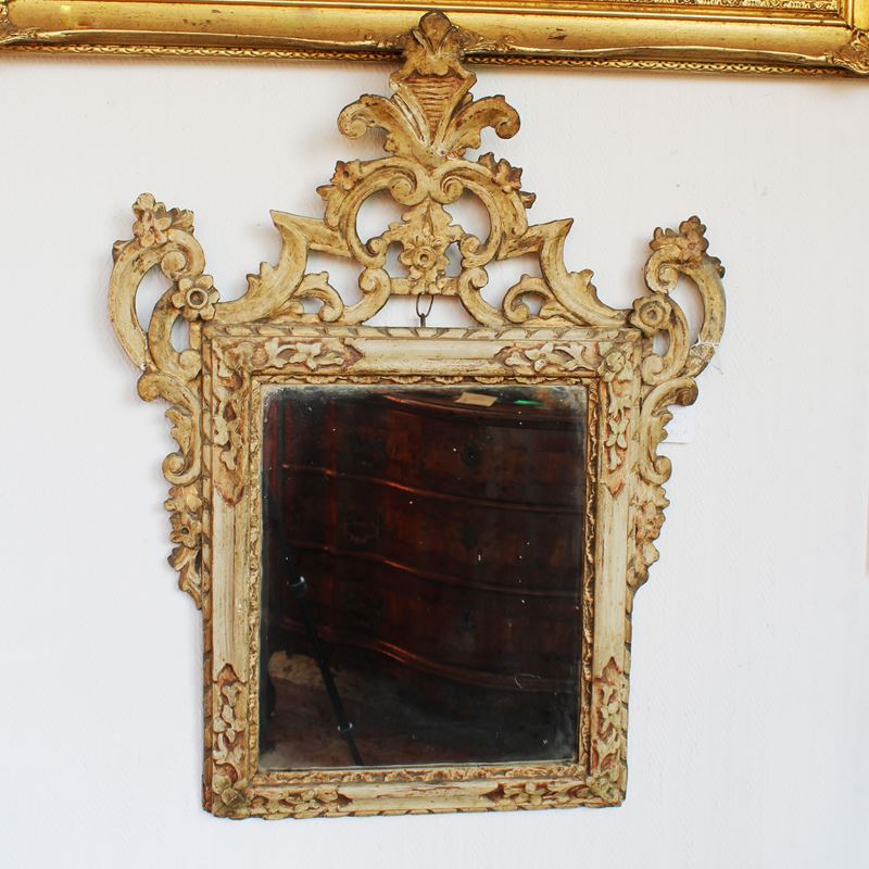 Specchierina in legno laccato  (Italia, XVIII-XIX sec.)  - Asta Gli Arredi di Villa "Le Marchesane" - San Luca Casa d'Aste