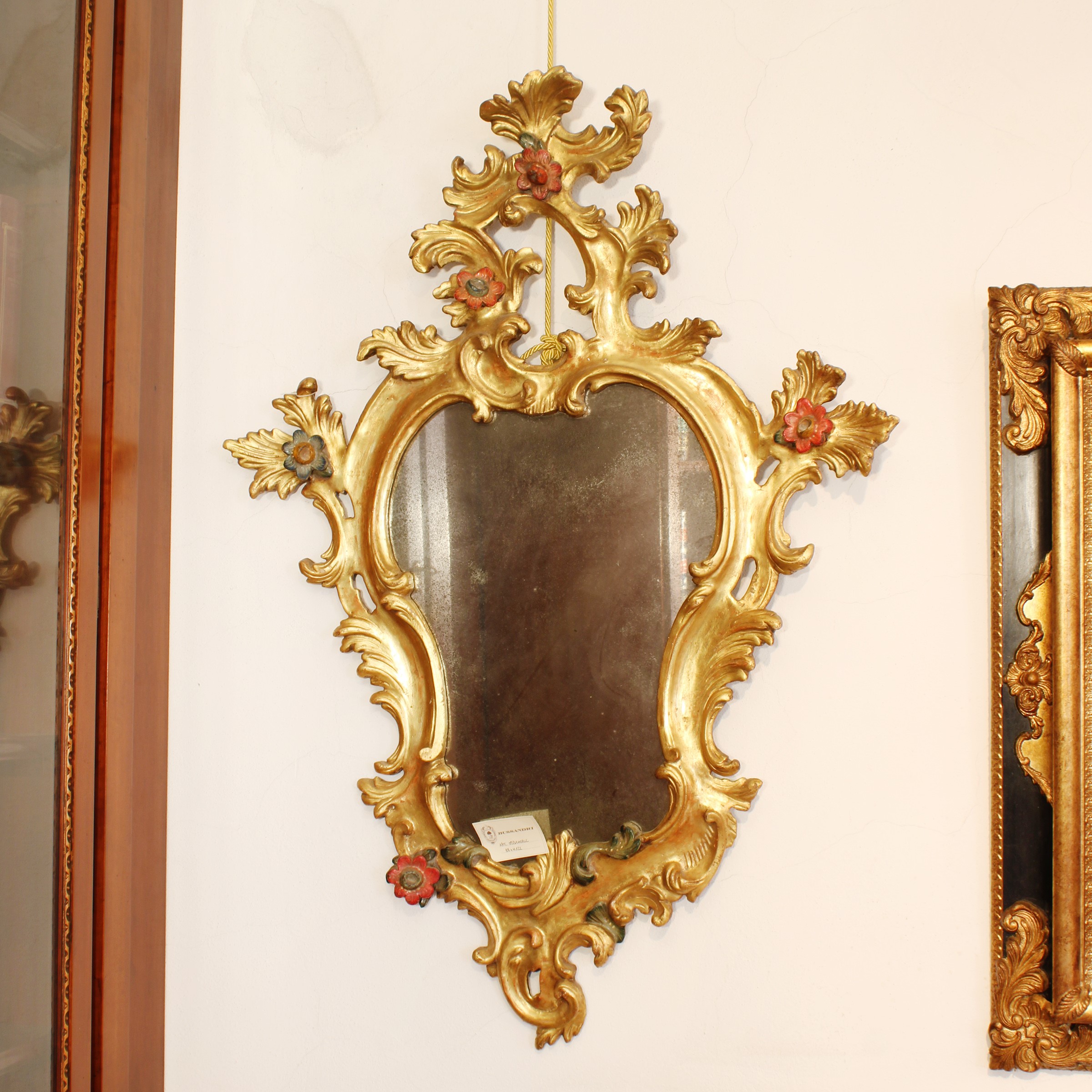 ♦ Coppia di Specchiere in Legno Dorato e Laccato