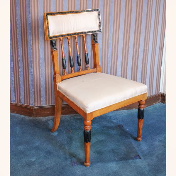♦ Sedia in legno e legno ebanizzato