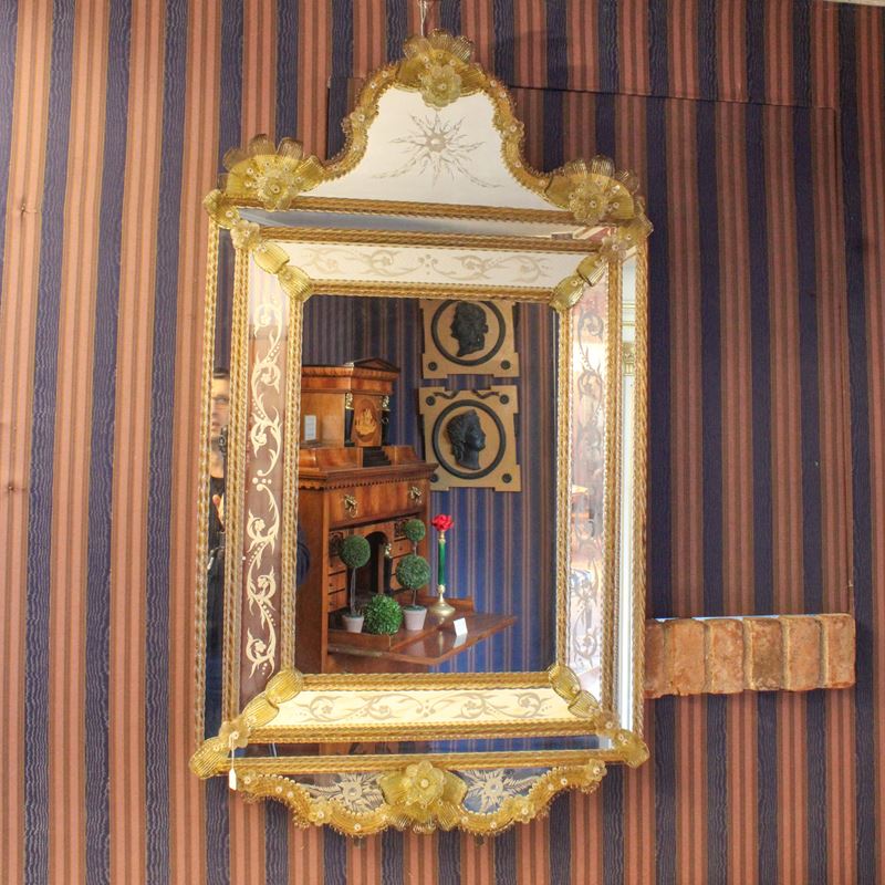 Specchiera in vetro  (Murano, XX sec.)  - Asta Gli Arredi di Villa "Le Marchesane" - San Luca Casa d'Aste