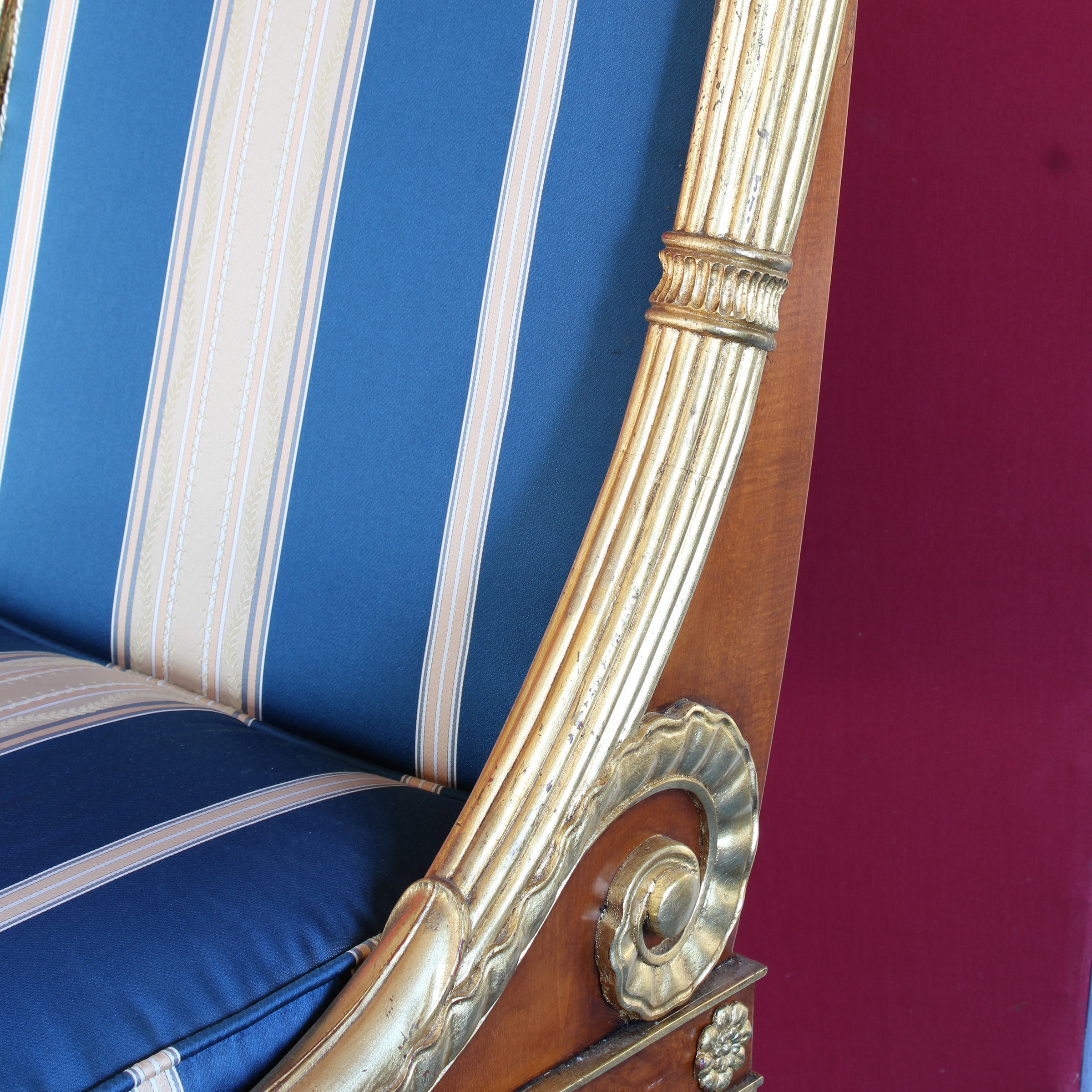 ♦ Poltrona in Legno e Legno Dorato