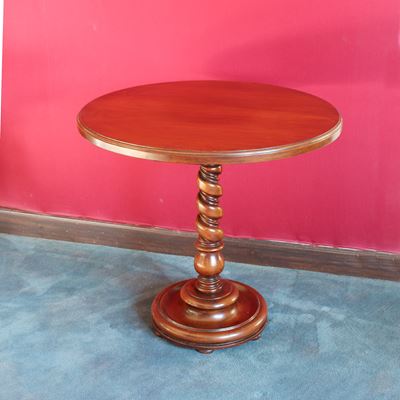 Gueridon in Legno