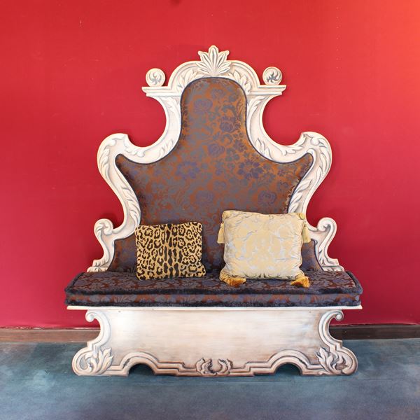♦ Panca in legno laccato