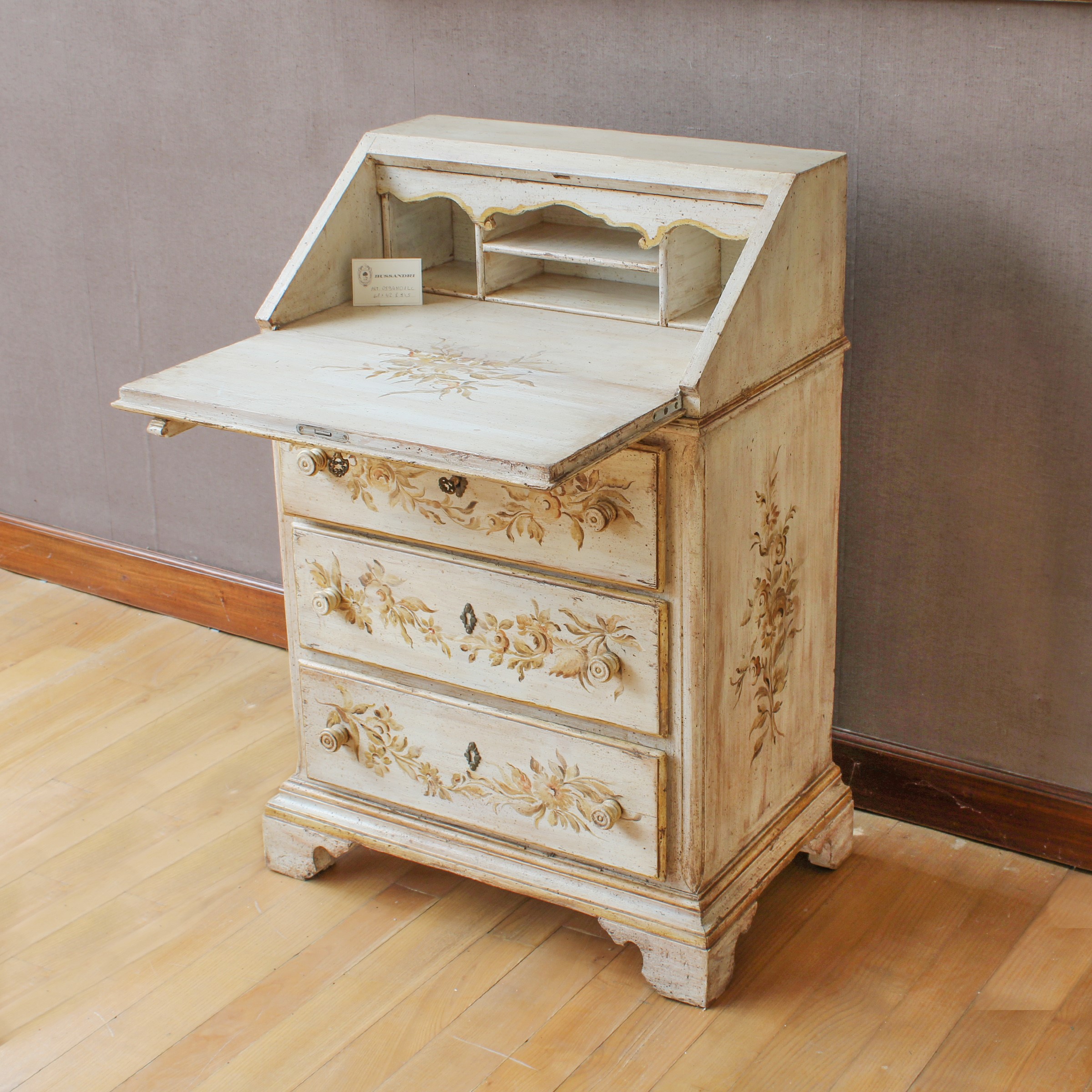 ♦ Piccola Ribalta in Legno Laccato