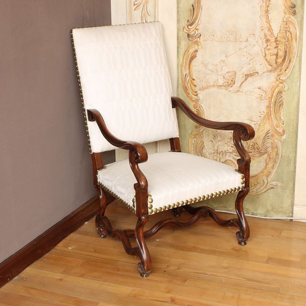 ♦ Poltrona in legno tinto noce