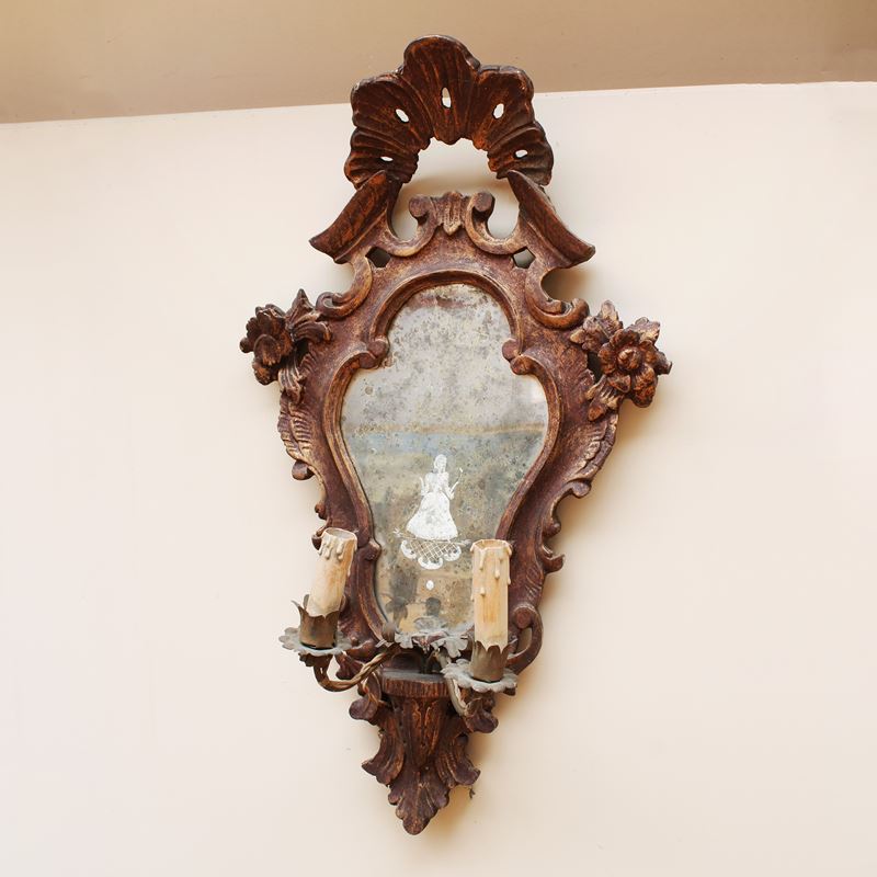 ♦ Specchierina in legno parzialmente dorato  (Italia, XX sec.)  - Asta Gli Arredi di Villa "Le Marchesane" - San Luca Casa d'Aste