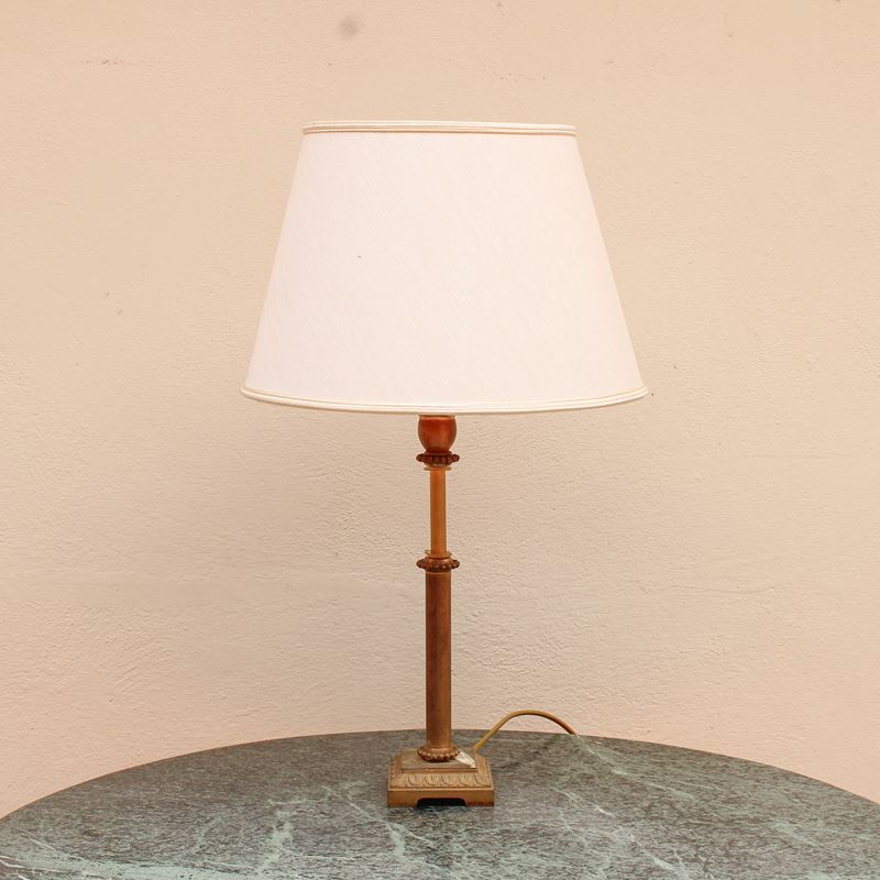 Lampada da tavolo in bronzo  (Italia, XX sec.)  - Asta Gli Arredi di Villa "Le Marchesane" - San Luca Casa d'Aste