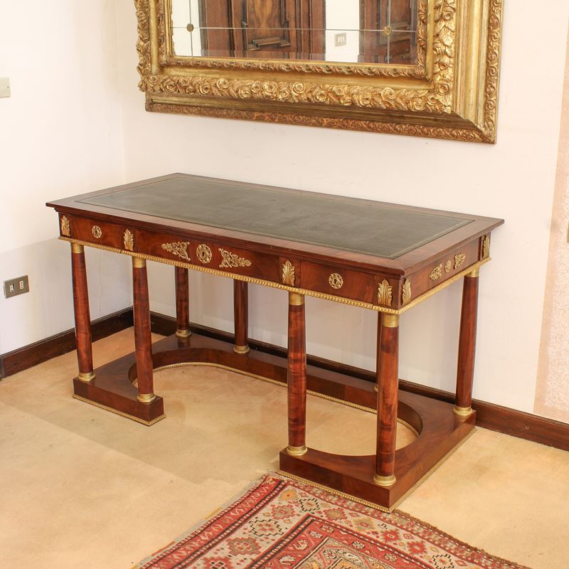 ♦ Scrittoio in stile Impero  (Italia, XX sec.)  - Asta Gli Arredi di Villa "Le Marchesane" - San Luca Casa d'Aste