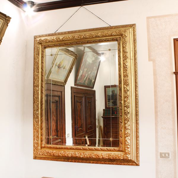 ♦ Specchiera in legno dorato