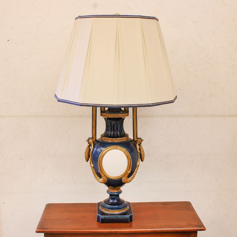 Lampada da tavolo in ceramica  (Italia, XX sec.)  - Asta Gli Arredi di Villa "Le Marchesane" - San Luca Casa d'Aste