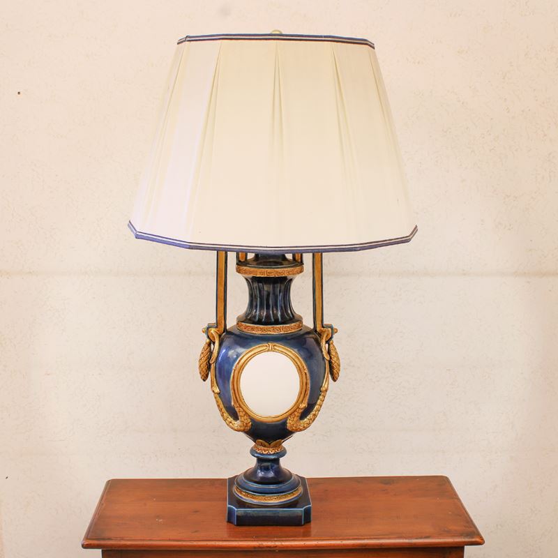 Lampada da tavolo in ceramica  (Italia, XX sec.)  - Asta Gli Arredi di Villa "Le Marchesane" - San Luca Casa d'Aste