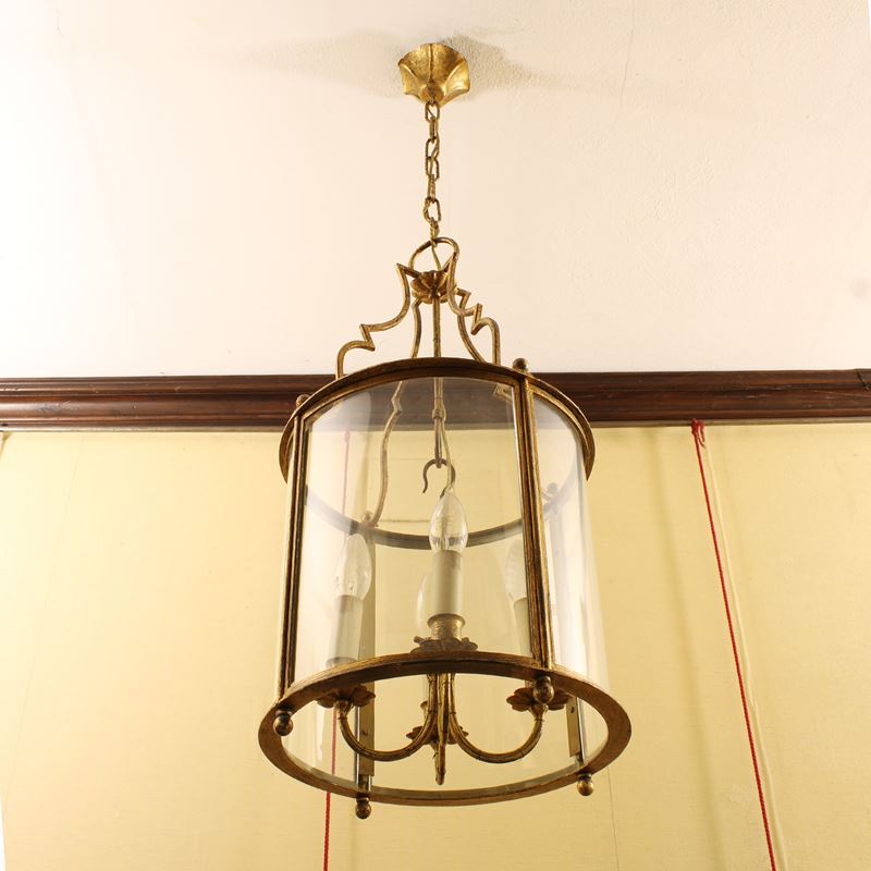 Lanterna in bronzo e vetro curvo  (Francia, XX sec.)  - Asta Gli Arredi di Villa "Le Marchesane" - San Luca Casa d'Aste