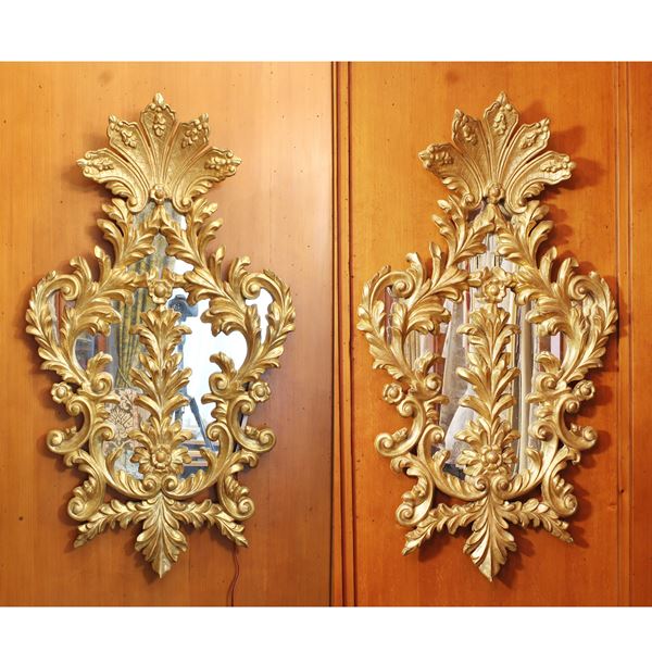 ♦ Coppia di specchiere in legno dorato