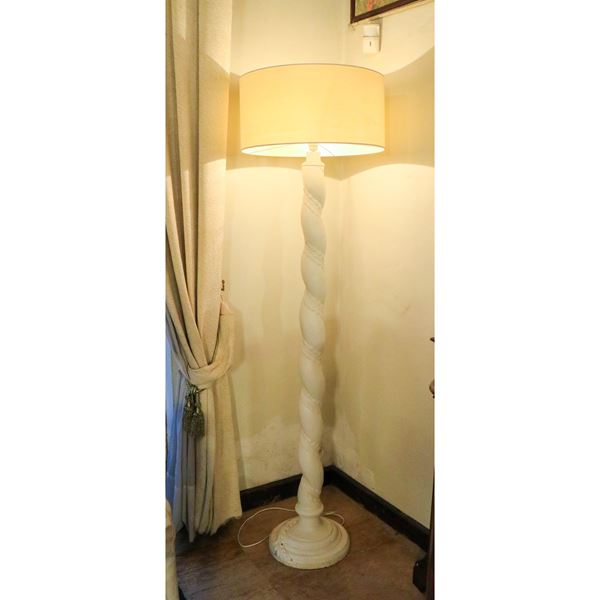 Piantana in legno laccato