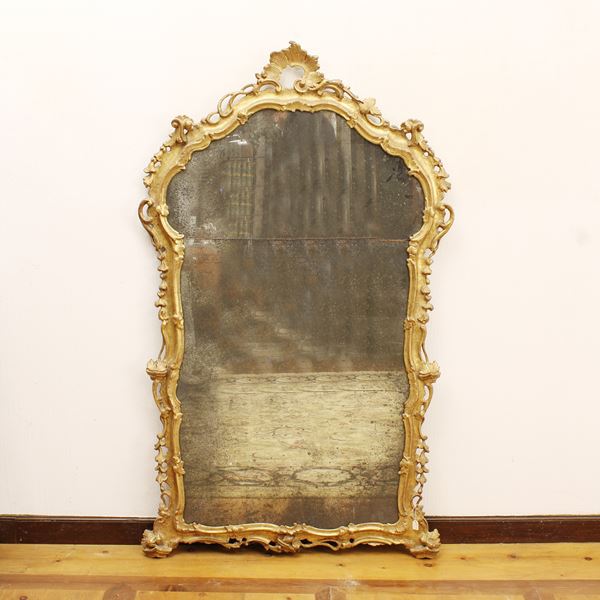 Specchiera in legno dorato