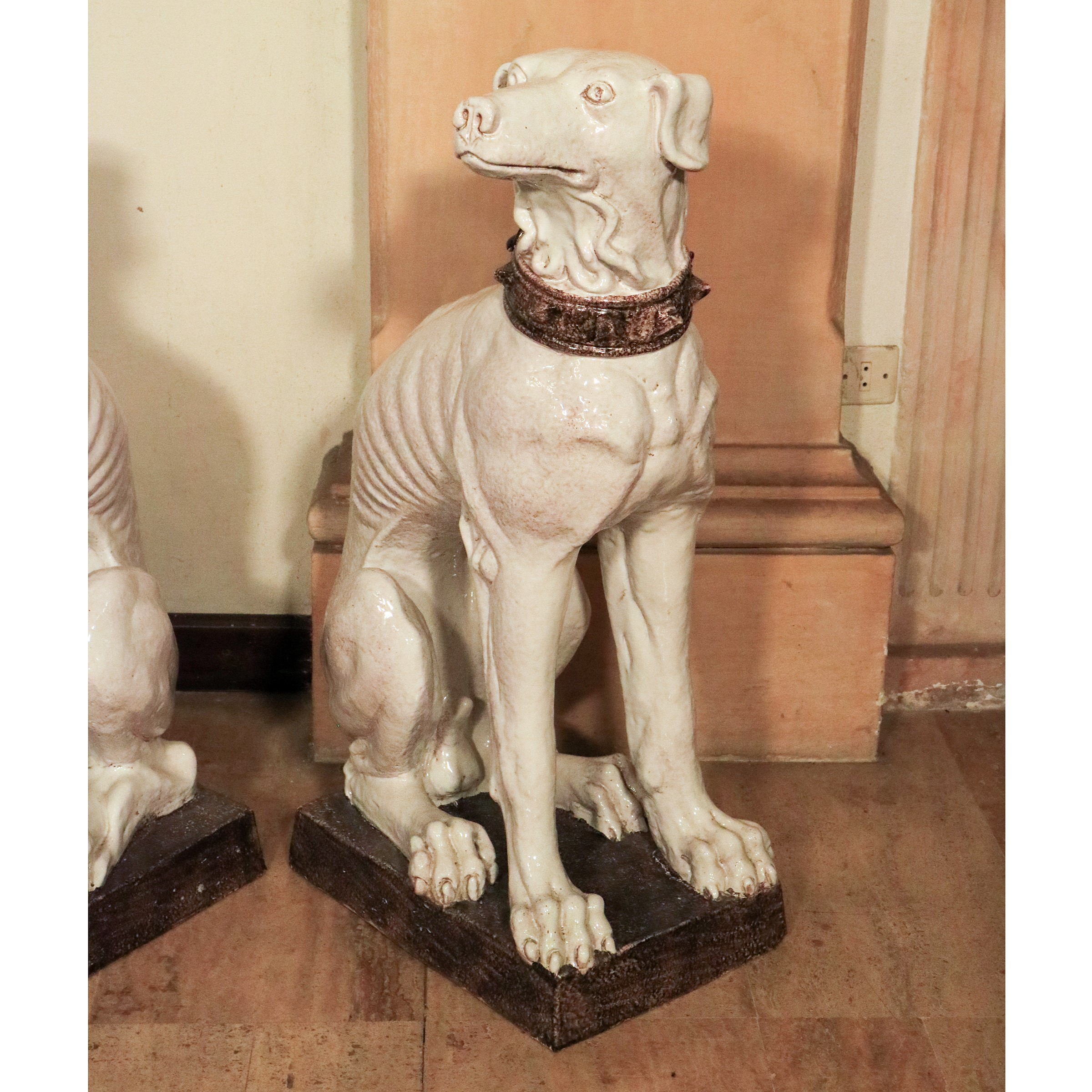 ♦ Coppia di Sculture in Ceramica