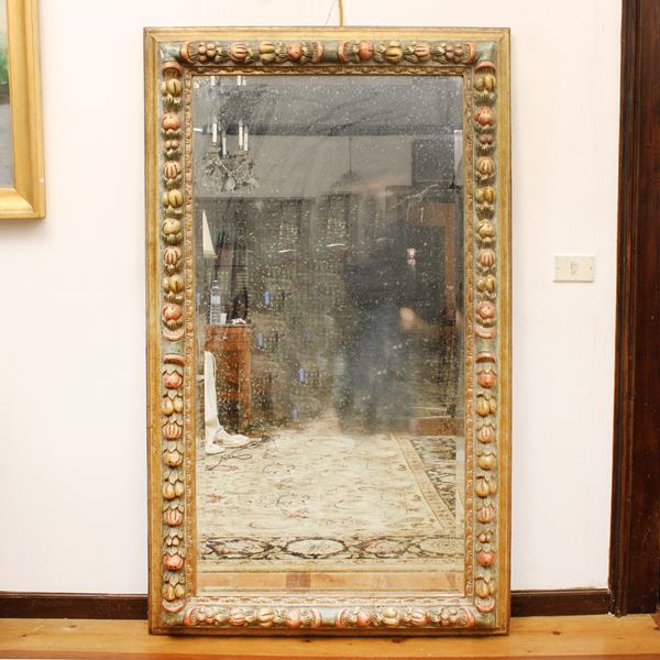 ♦ Specchiera in legno laccato