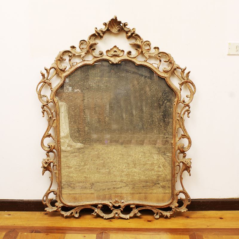 ♦ Specchiera in legno argentato  (Italia, XX sec.)  - Asta Gli Arredi di Villa "Le Marchesane" - San Luca Casa d'Aste