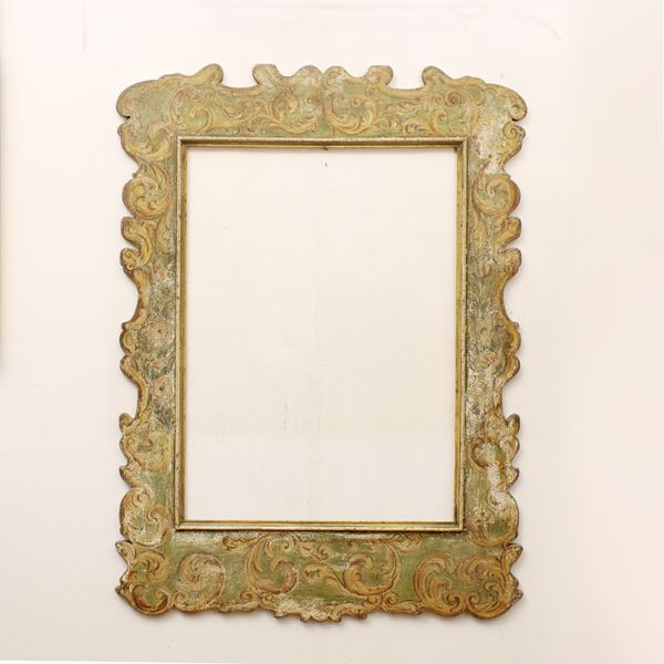 ♦ Specchiera in legno laccato