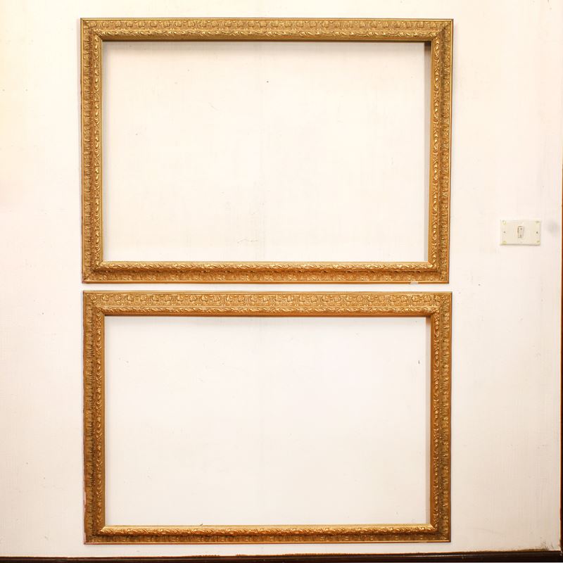 Coppia di specchiere in legno e pastiglia dorata  (Italia, fine XIX - inizi XX sec.)  - Asta Gli Arredi di Villa "Le Marchesane" - San Luca Casa d'Aste