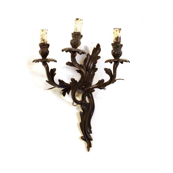 Applique a tre luci in bronzo brunito