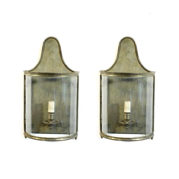 Coppia di appliques in ottone
