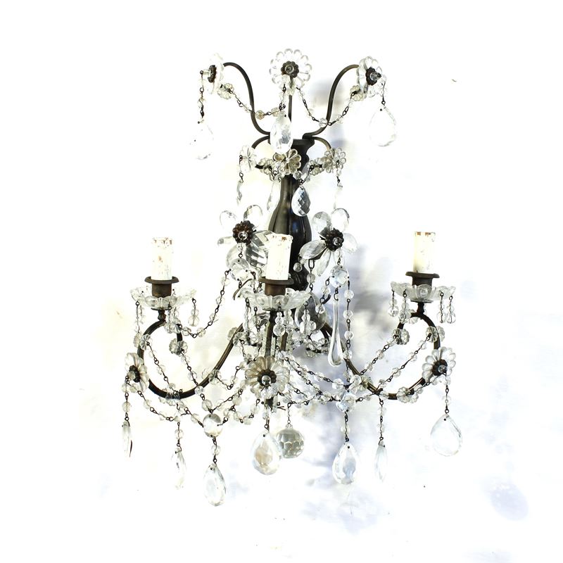 Applique a tre luci in ottone  (Italia, XX sec.)  - Asta Illuminazione e decorazione per interni - San Luca Casa d'Aste