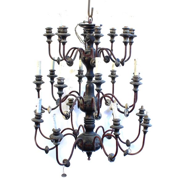 Lampadario a ventiquattro luci