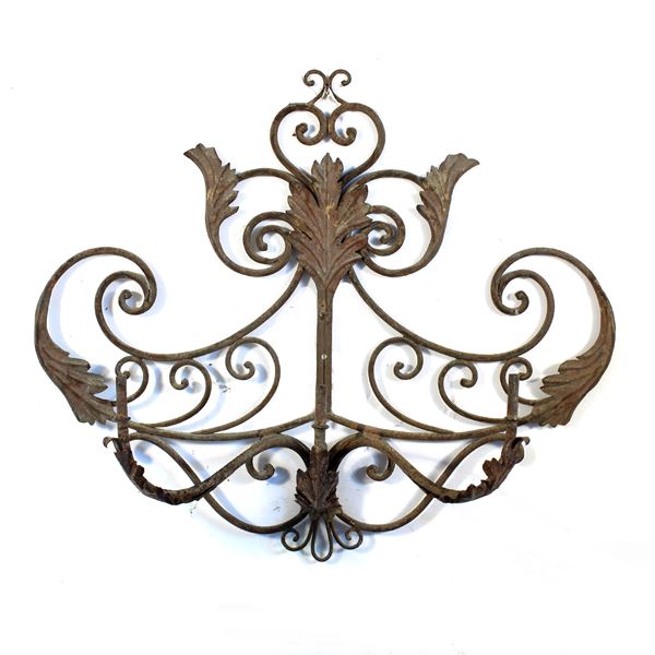 Applique in ferro battuto