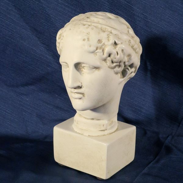♦ Testa in terracotta smaltata bianca