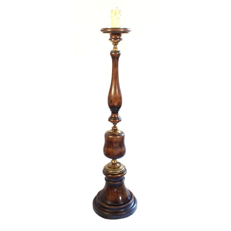 Lampada da terra in legno tinto noce  (Italia, XX sec.)  - Asta Illuminazione e decorazione per interni - San Luca Casa d'Aste