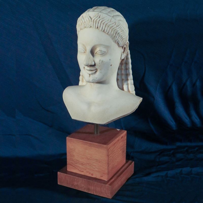 ♦ Testa in gesso  (XX sec.)  - Asta Gli Arredi di Villa "Le Marchesane" - San Luca Casa d'Aste