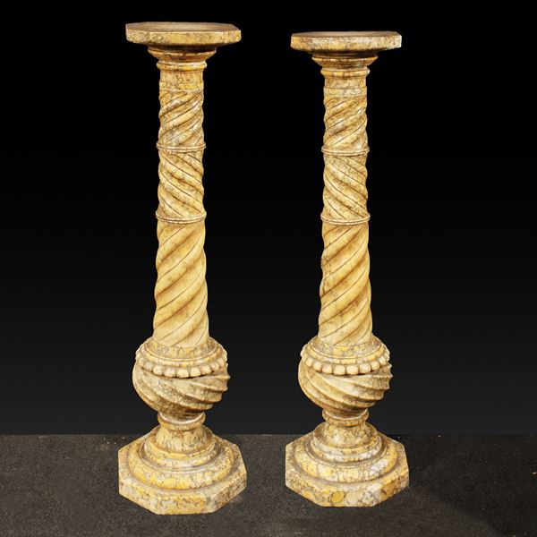 Coppia di colonne in marmo giallo