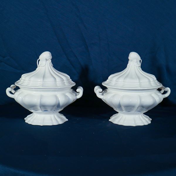 ♦ Coppia di zuppiere in ceramica smaltata bianca