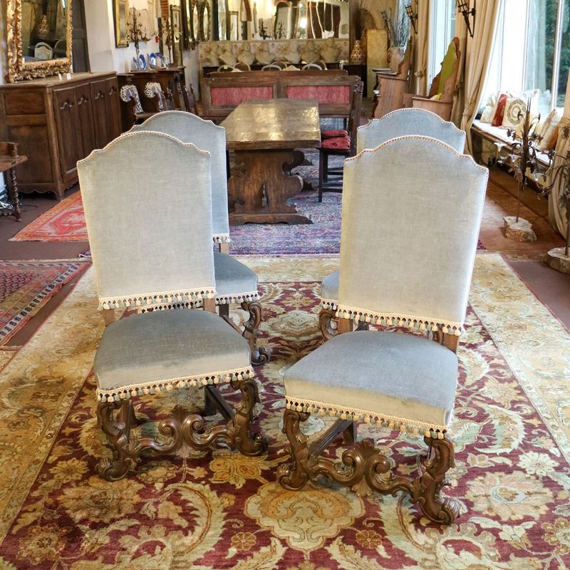 Quattro sedie in noce  (Italia, XIX sec.)  - Asta Gli Arredi di Villa "Le Marchesane" - San Luca Casa d'Aste