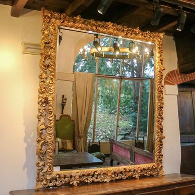 ♦ Grande Specchiera in Legno Dorato
