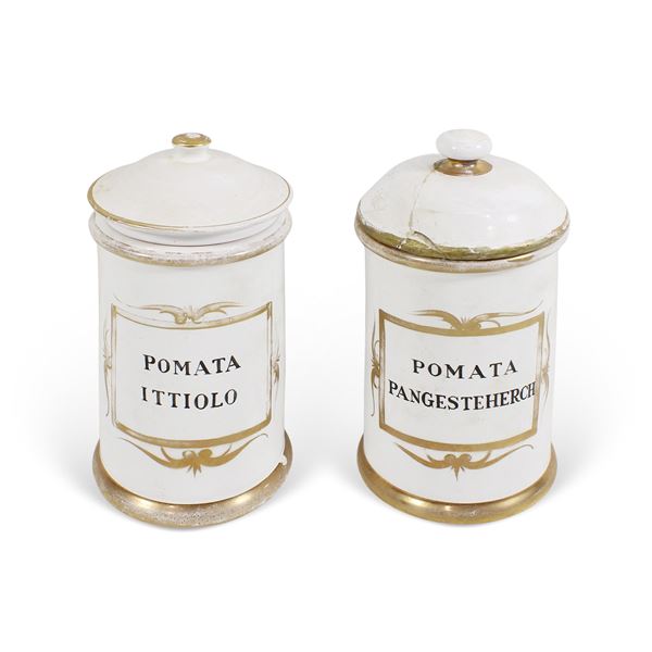 Coppia di vasi da farmacia in ceramica