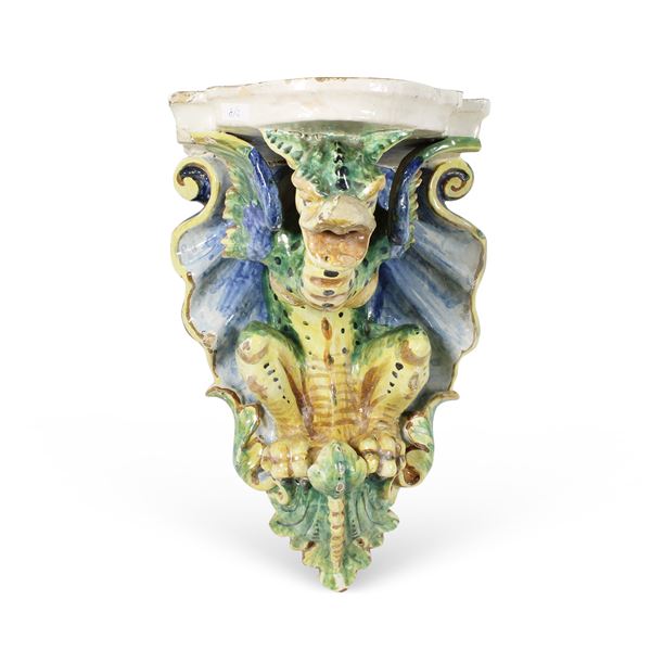 Mensola sagomata in ceramica