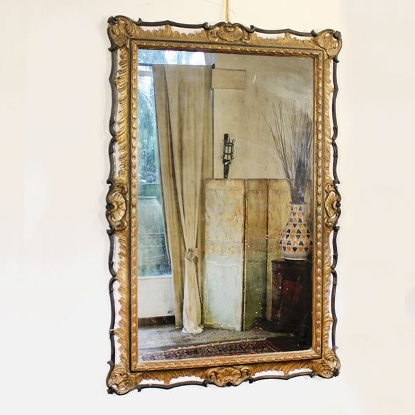 ♦ Specchiera in legno dorato e laccato