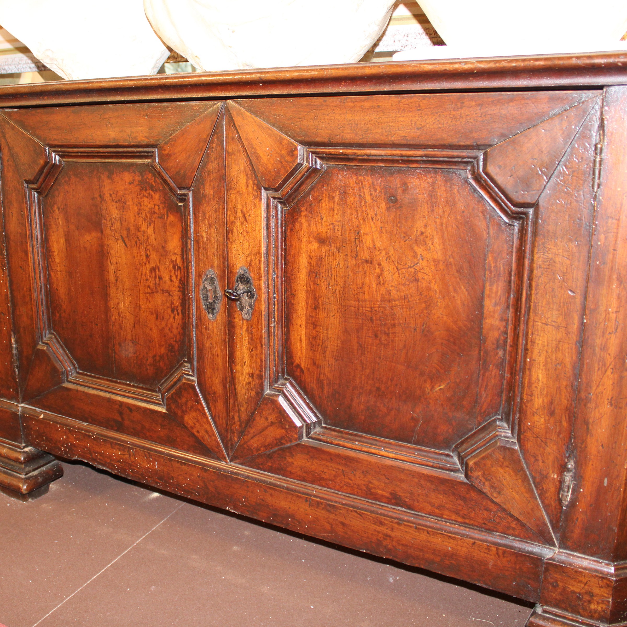 ♦ Credenza in Noce