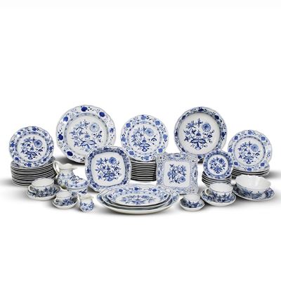 Meissen, Servizio da tavola in porcellana con decorazione 'a cipolla' blu