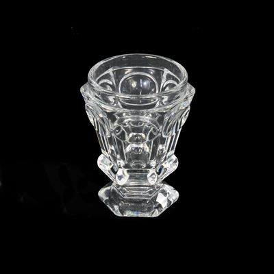 Baccarat, piccolo vaso in cristallo di Francia, XX secolo
